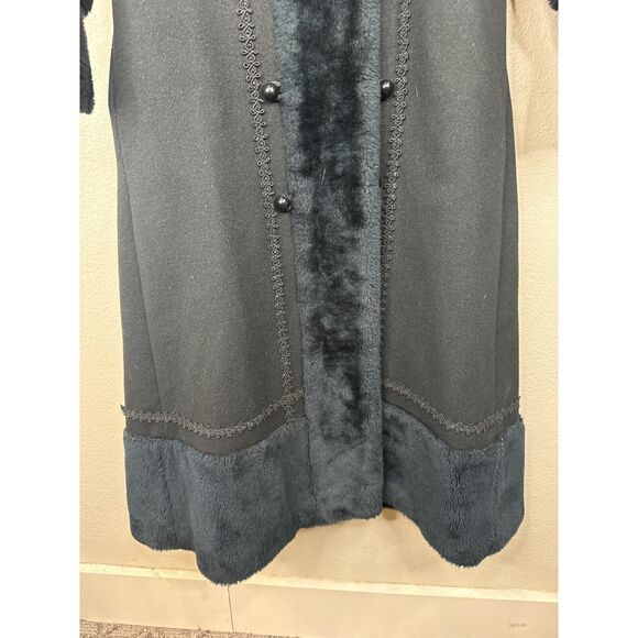 Elegant‎ Black & Faux Fur Trimmed Coat With Hood & Button Detail Pennylane VTG M - Picture 3 of 8